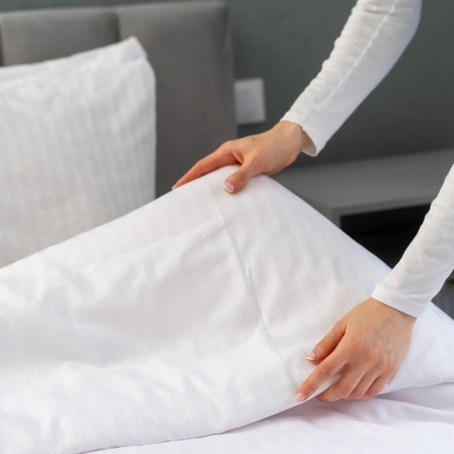 Millennium T-250 (Fresh White Stripe 1 cm) Full Duvet Cover 86"x94"-60/40 Cotton Rich Blend-1/EACH