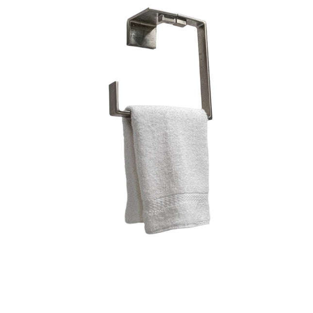 Soft and durable, the Pinnacle Washcloth 13"x13" offers luxury and absorbency for your guests' comfort.