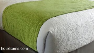 Chenille Bed Scarf King Size Moss